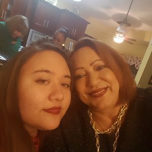 Meet your Posher, Maria victoria